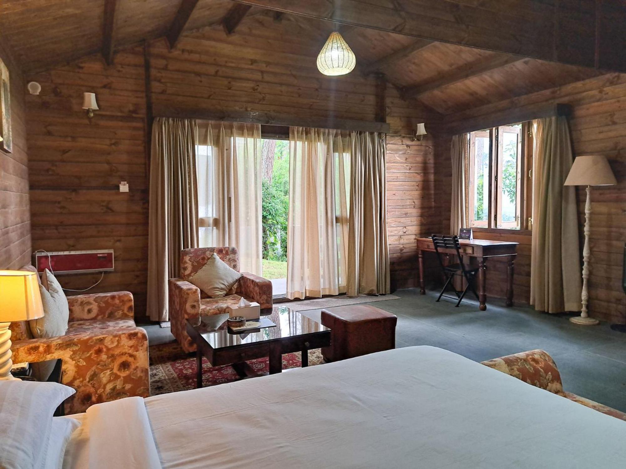 The Heritage Club - Tripura Castle Hotel And Spa Σιλόνγκ Εξωτερικό φωτογραφία