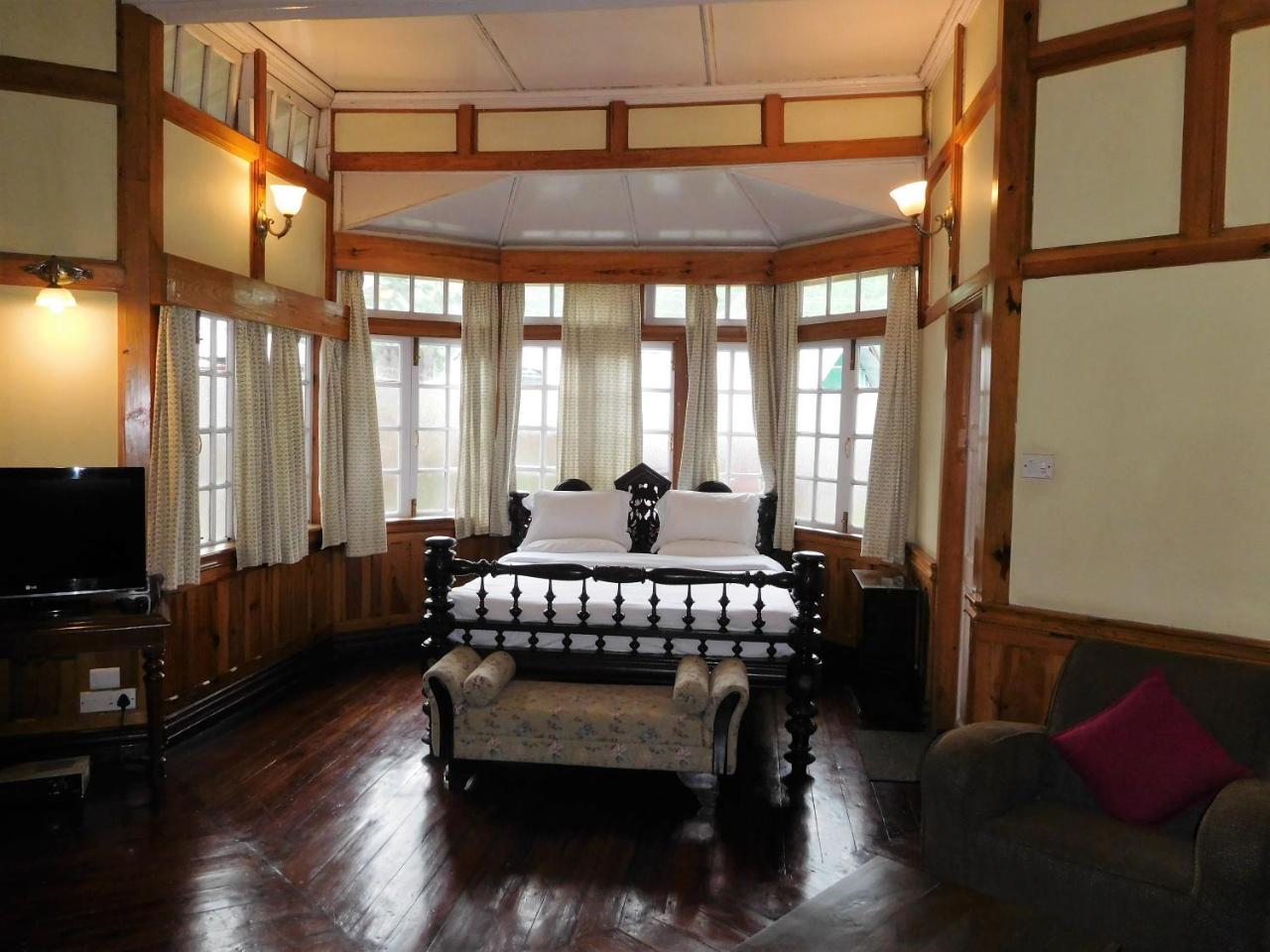 The Heritage Club - Tripura Castle Hotel And Spa Σιλόνγκ Εξωτερικό φωτογραφία